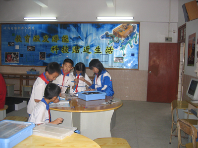 电脑机器人兴趣活动课堂(一)